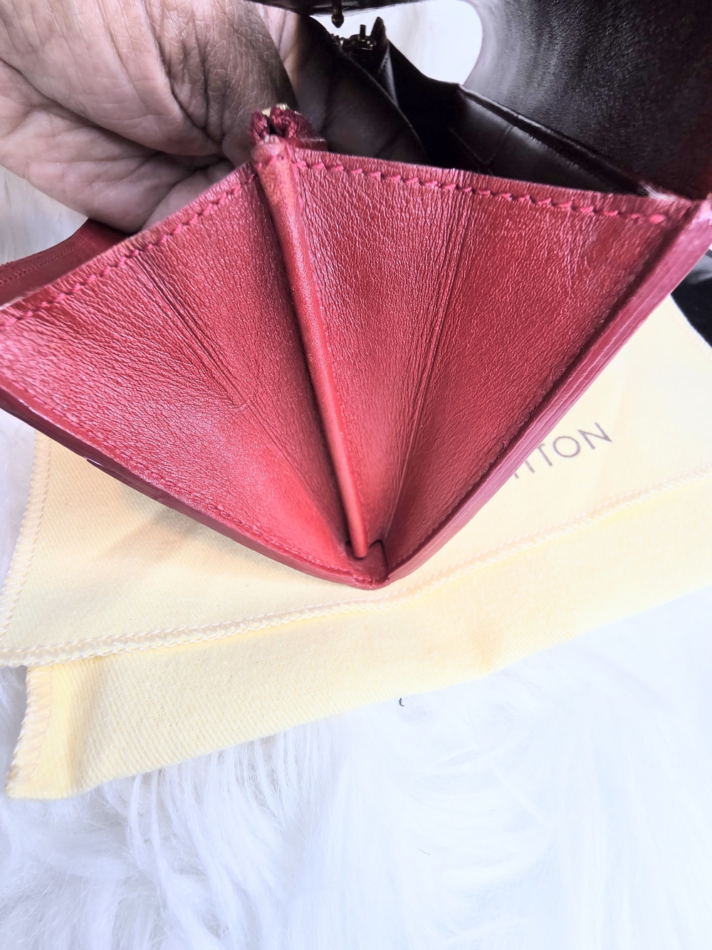 Louis Vuitton Limit Edition Monogram Vernis Rayures Sarah Wallet Full Inclusion - Picture 11 of 12